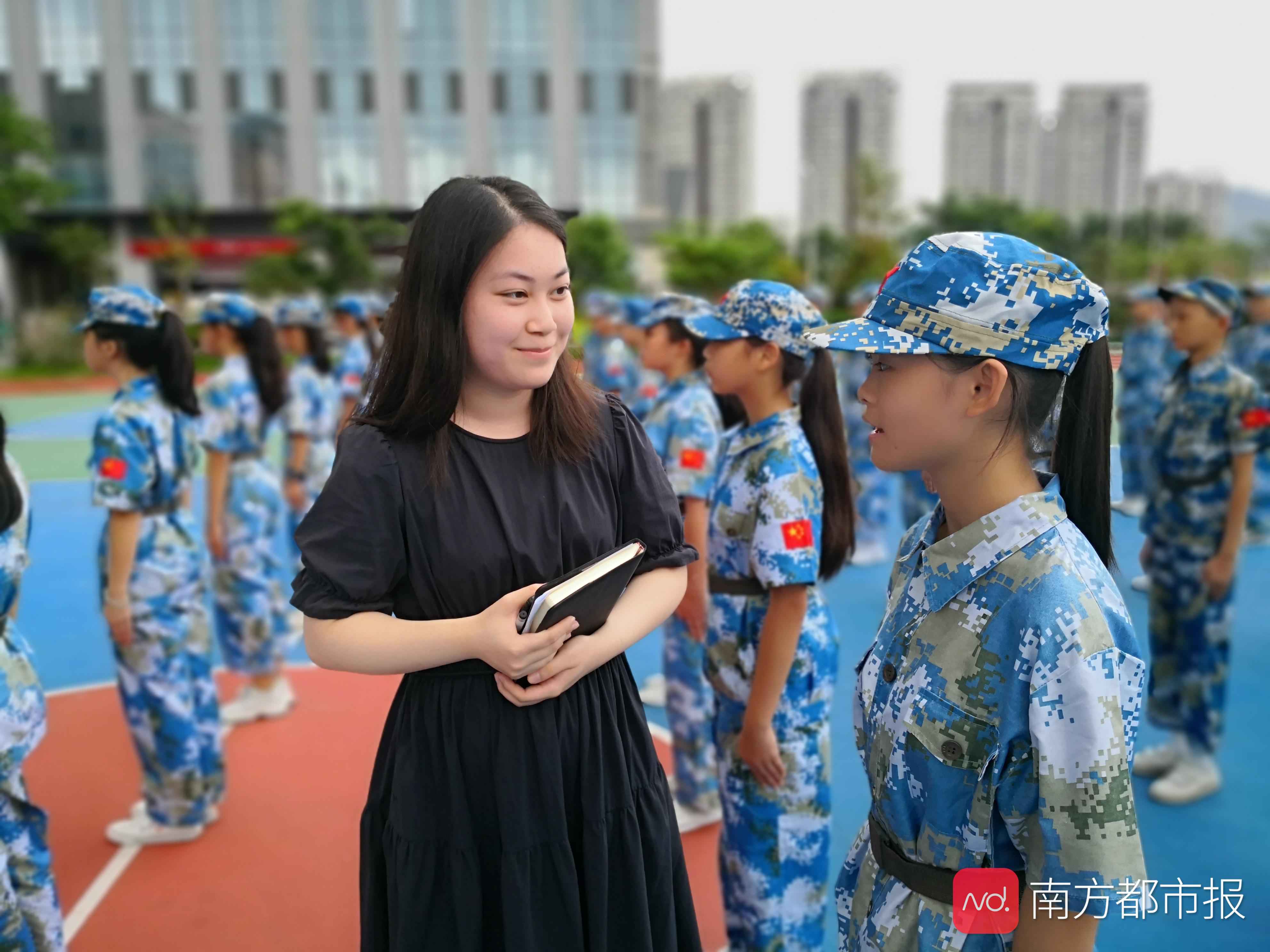 北大毕业放弃高薪入职一民办学校,珠海95后教师引热议